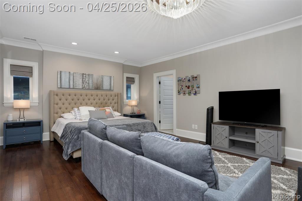 658 Pallister, Detroit, MI 48202 — Photo 31