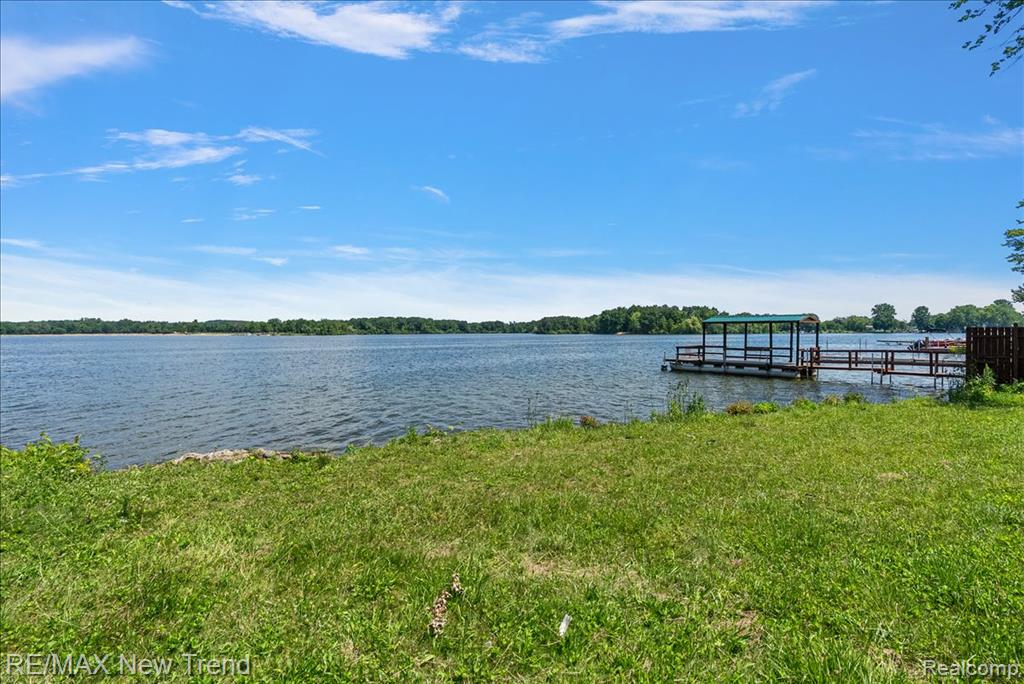 8300 Pontiac Lake Road, White Lake, MI — Photo 9