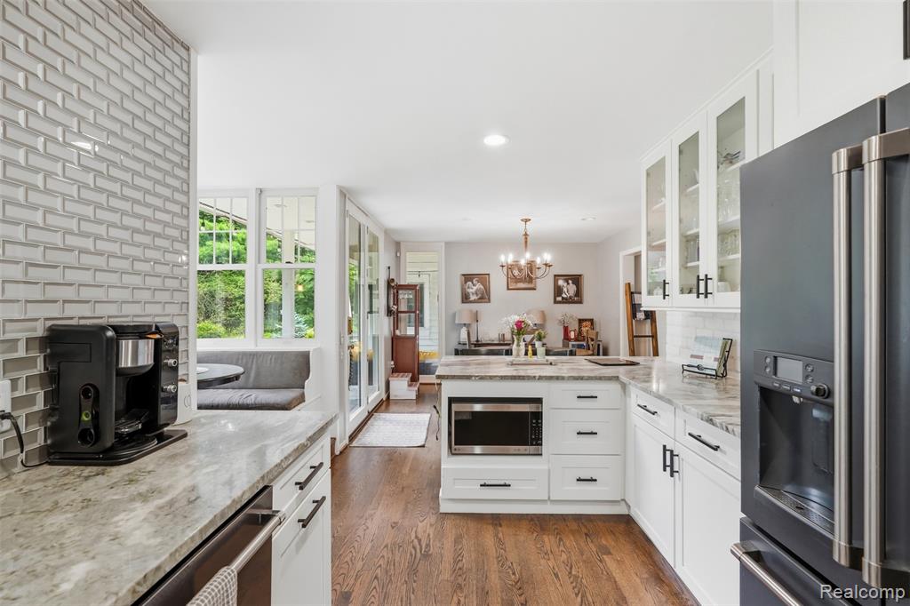 27310 Crestwood Drive, Franklin, MI 48025 — Photo 12