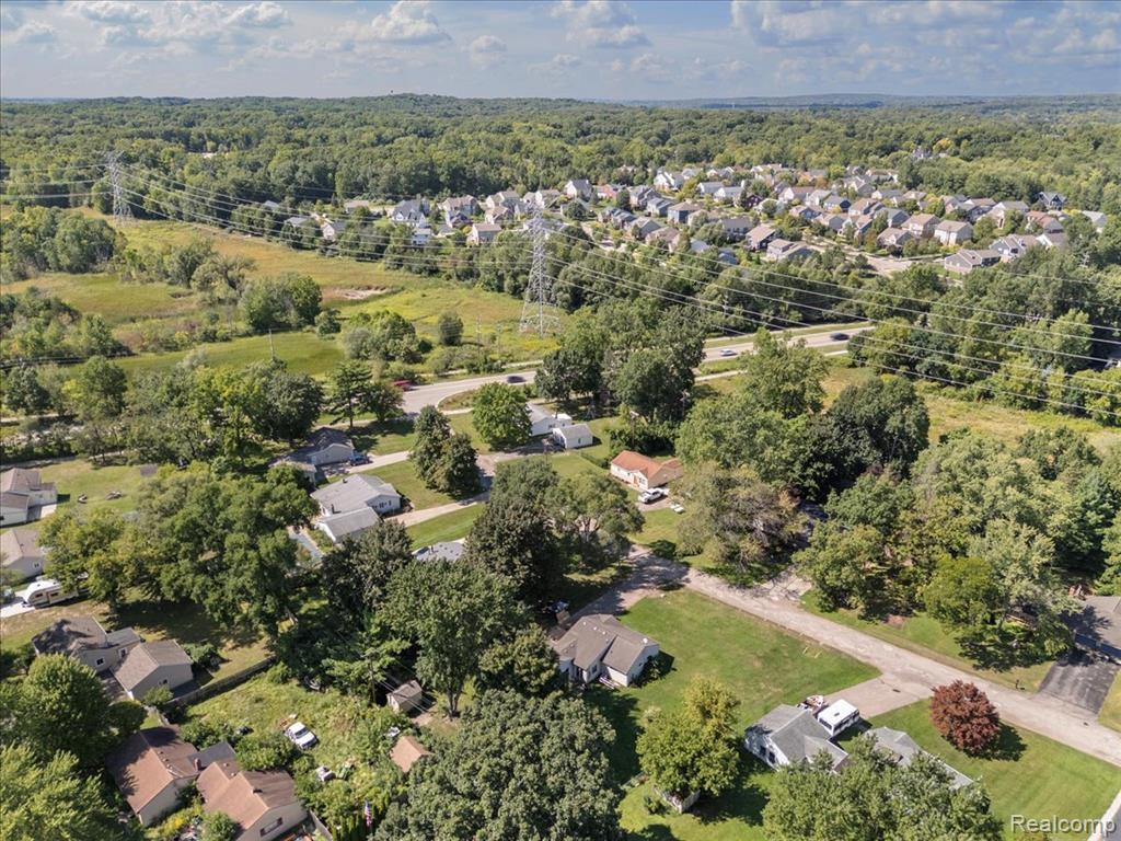 7096 Tappon Drive, Clarkston, MI — Photo 11