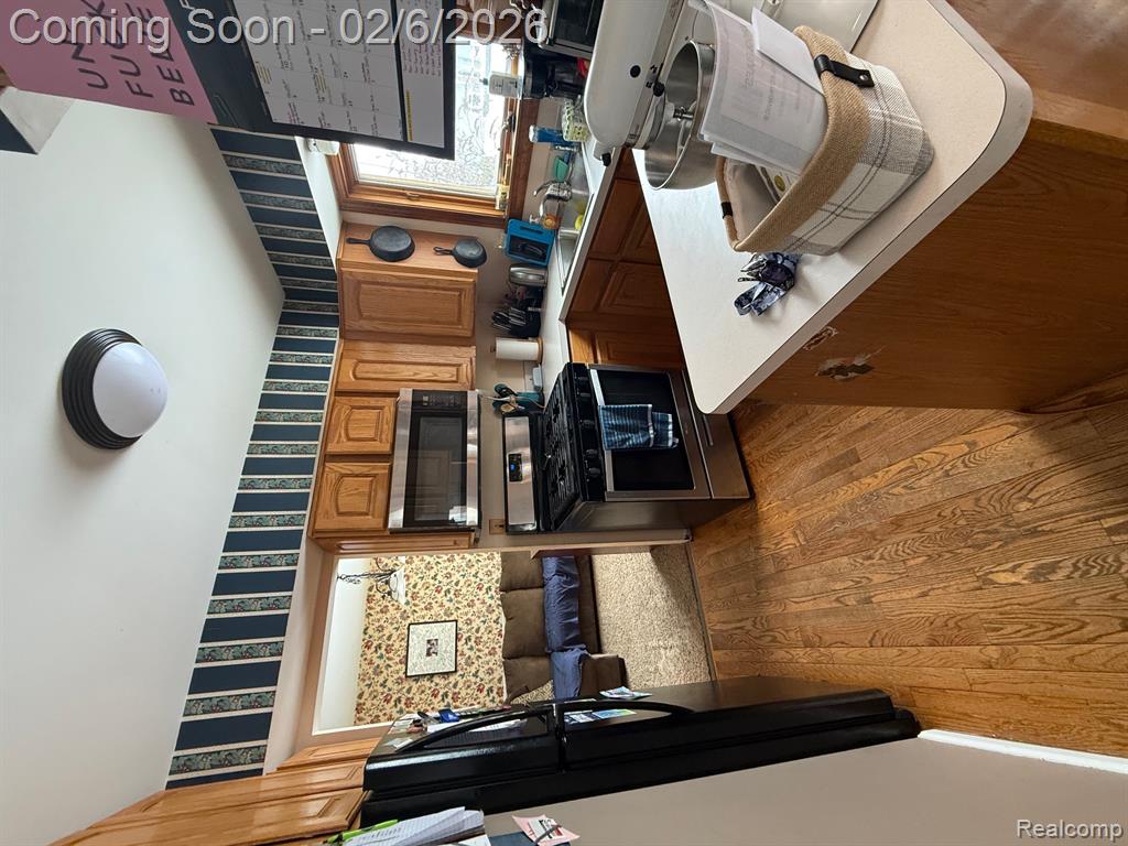7731 Pleasant Manor Drive, Waterford, MI 48327 — Photo 9