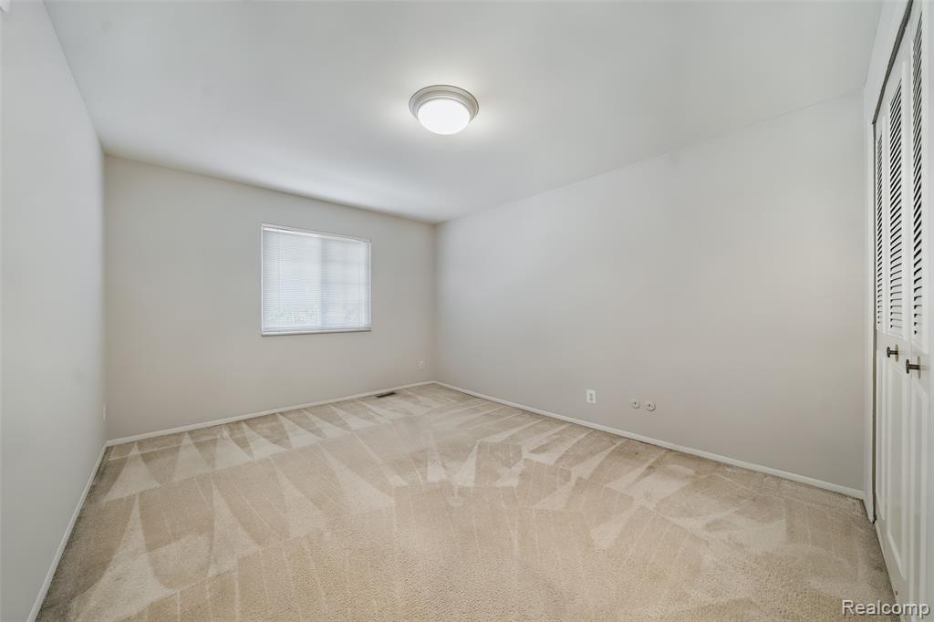 6151 Orchard Lake Road, 103, West Bloomfield, MI — Photo 15