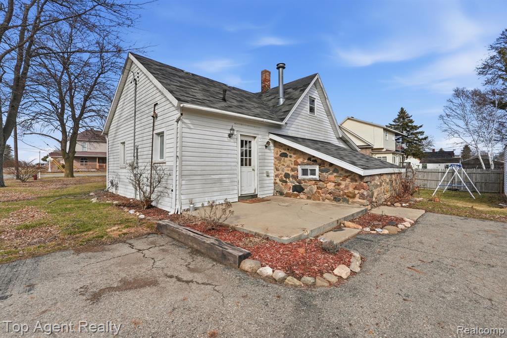 95 W Lapeer Street, Peck, MI 48466 — Photo 3