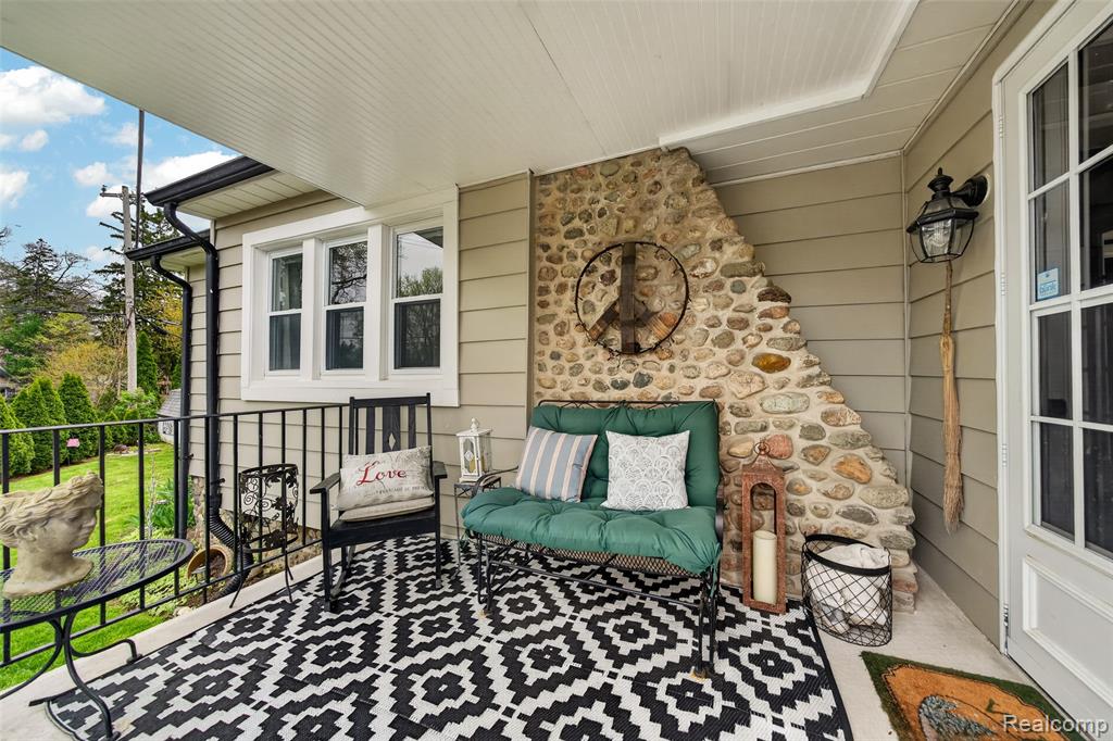 1430 Benvenue Street, Sylvan Lake, MI 48320 — Photo 69