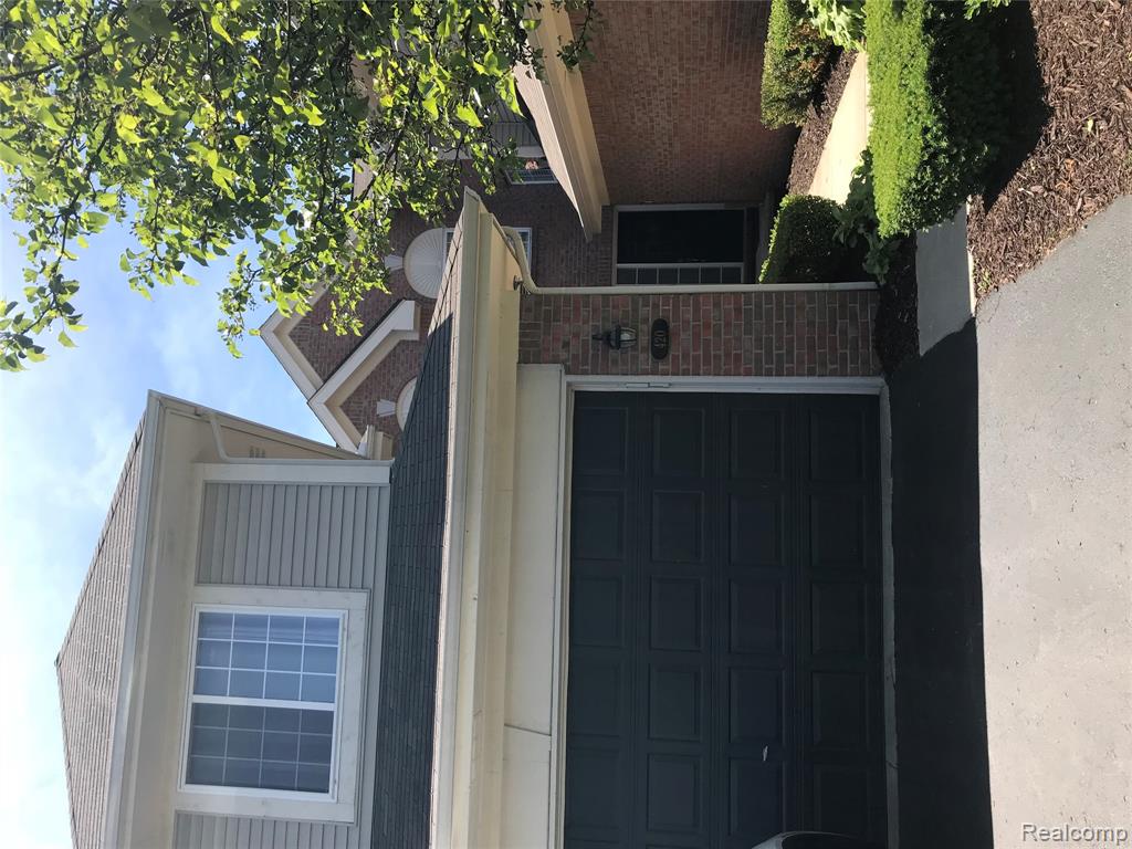 420 James Circle, Royal Oak, MI 48067 — Photo 3