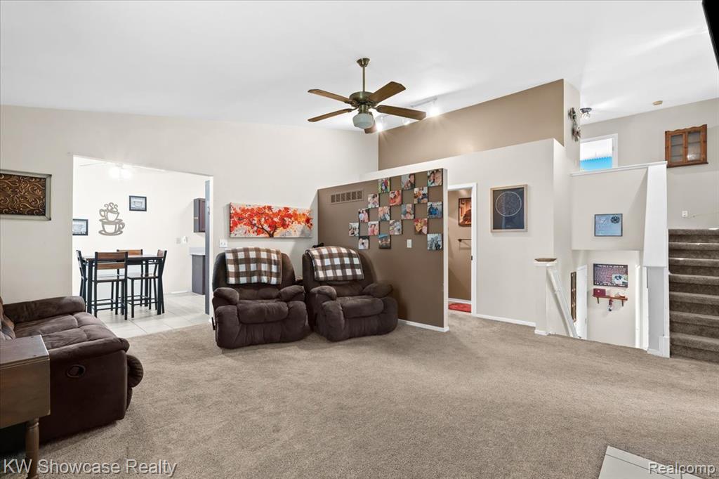 4665 Lakeborn Drive, White Lake, MI 48383 — Photo 8