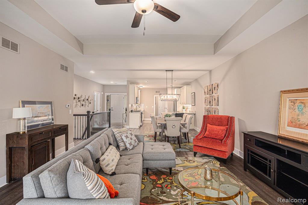 54313 CAMDEN Circle, New Baltimore, MI — Photo 6