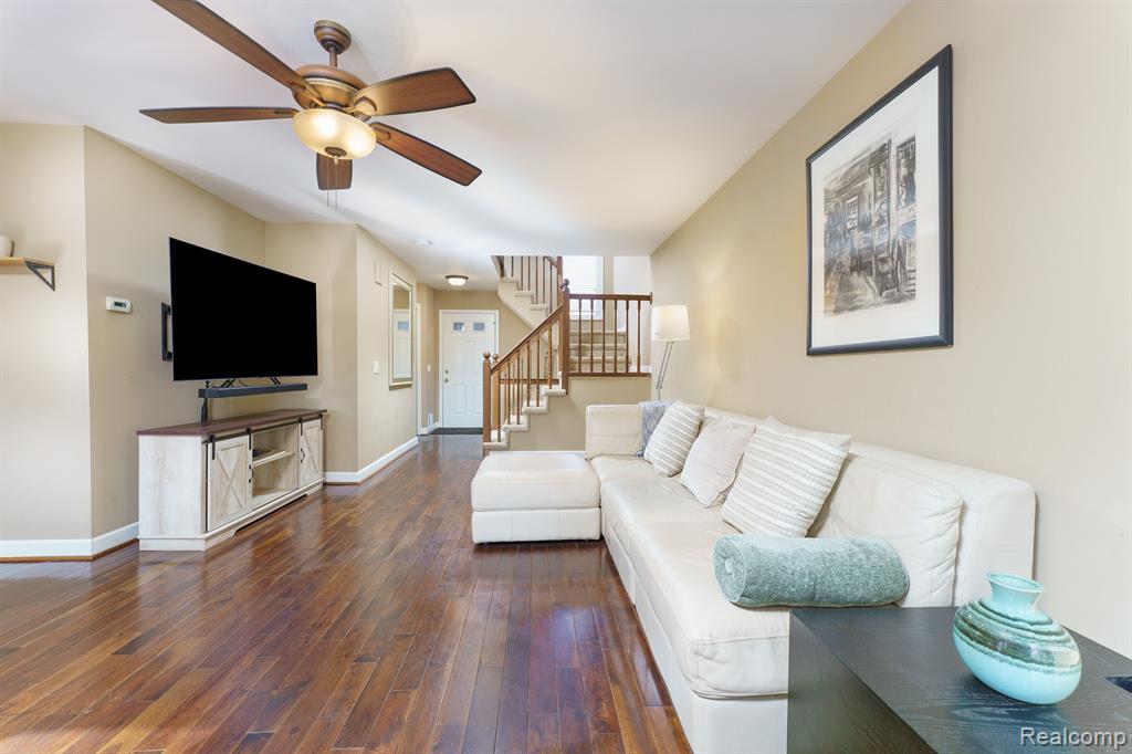 42033 SARATOGA Circle, Canton, MI 48187 — Photo 4