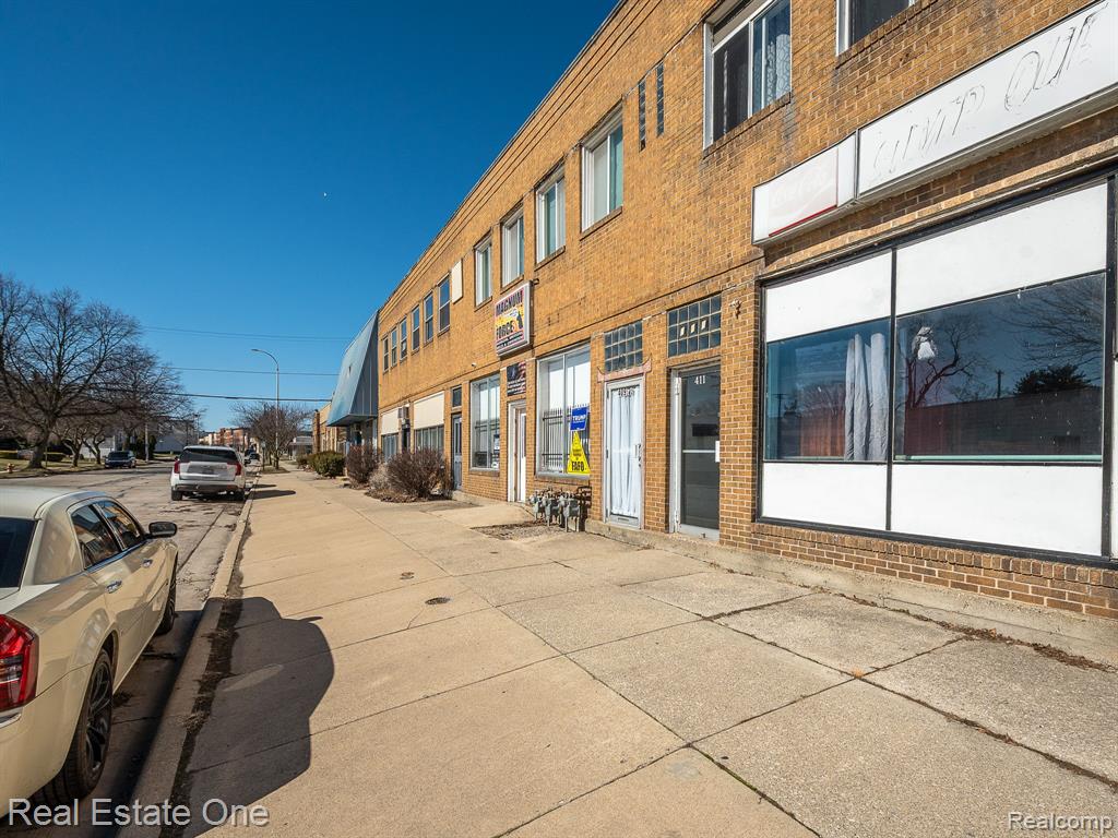 411 E Front Street, Monroe, MI 48161 — Photo 18