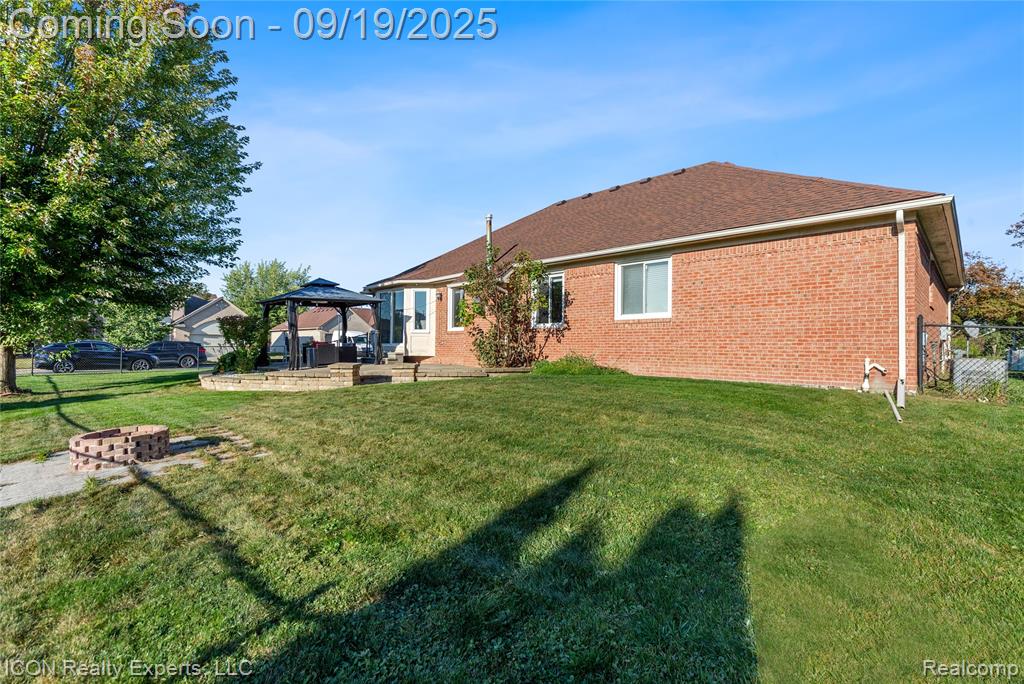 47367 Cherry Valley Drive, Macomb, MI 48044 — Photo 4