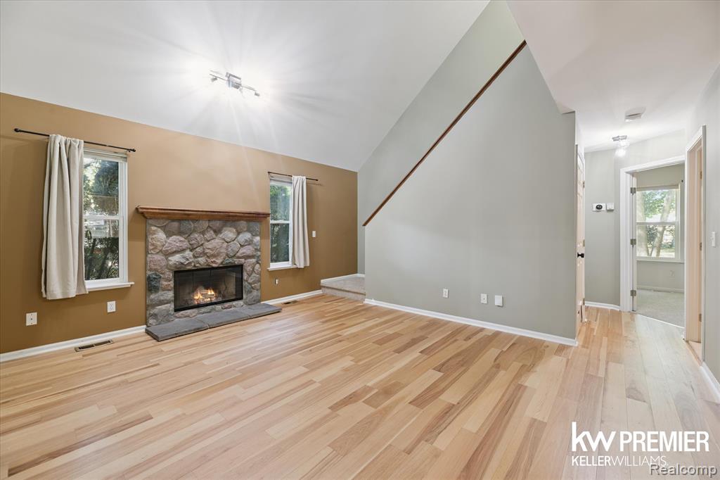 9301 Cardwell Street, Livonia, MI 48150 — Photo 8
