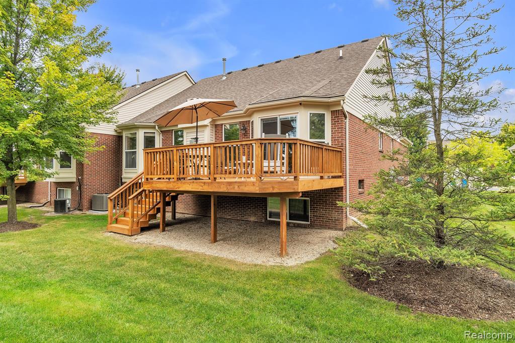 1134 Andover Circle, Commerce Twp, MI 48390 — Photo 41