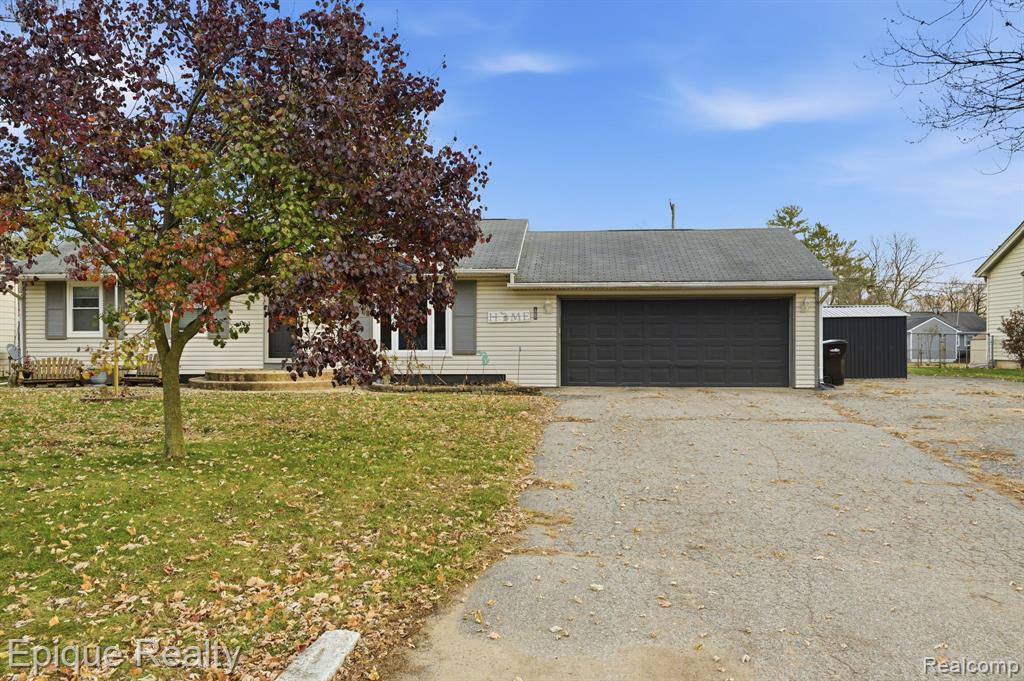 811 Los Arboles Drive, Walled Lake, MI 48390 — Photo 24