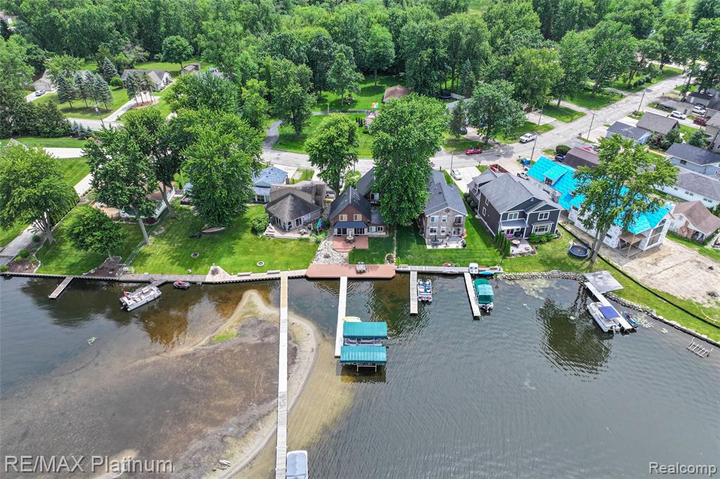 3154 PONEMAH Drive, Fenton, MI 48430 — Photo 45