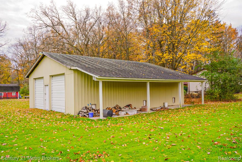 5521 N Belsay Road, Flint, MI 48506 — Photo 24