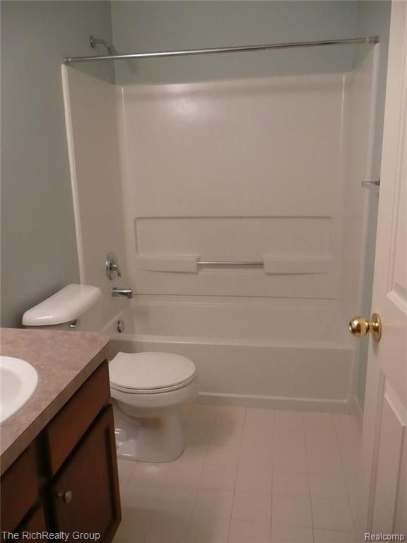 4034 Elizabeth Avenue, Canton, MI 48188 — Photo 14