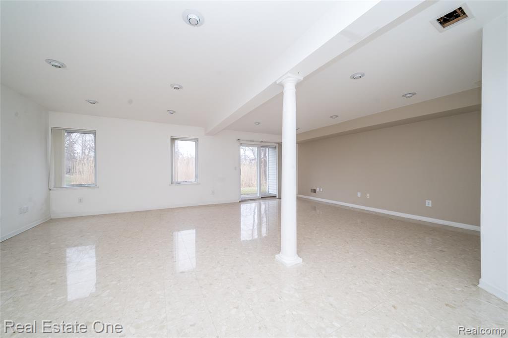 24099 Tana Court, Farmington, MI 48335 — Photo 49