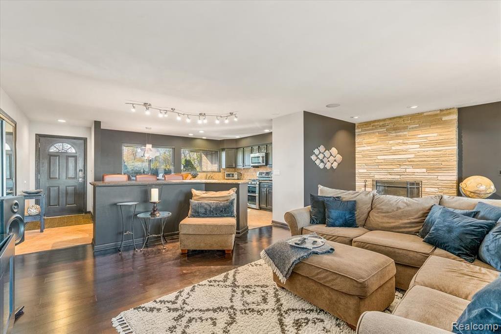 43160 E Huron River Drive, Belleville, MI 48111 — Photo 10
