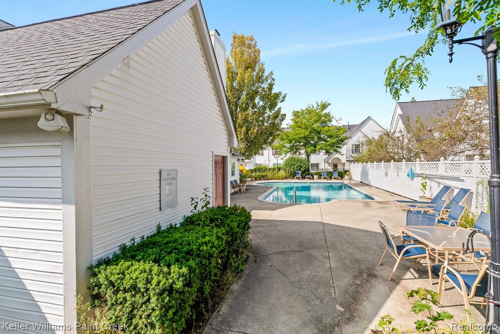 22040 Cape Cod Way, Farmington Hills, MI 48336 — Photo 31