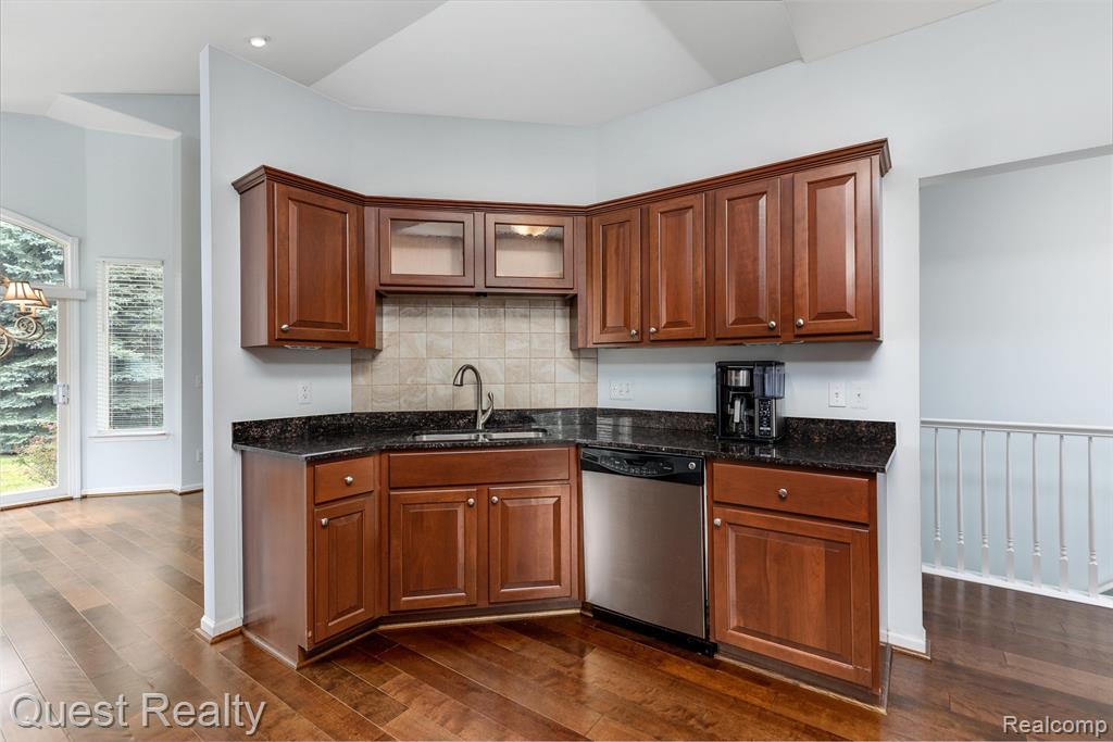 49807 Sable Creek Drive, Macomb, MI 48042 — Photo 15