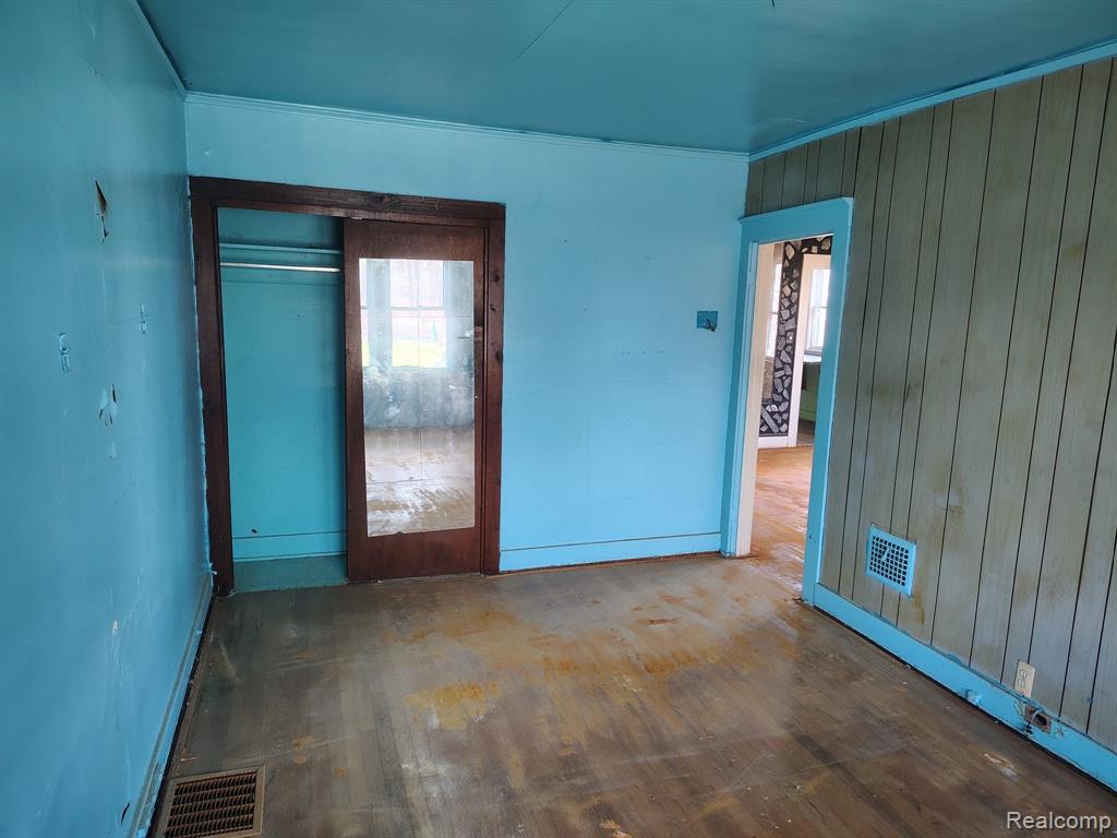 2753 BURNSIDE Street, Hamtramck, MI 48212 — Photo 10
