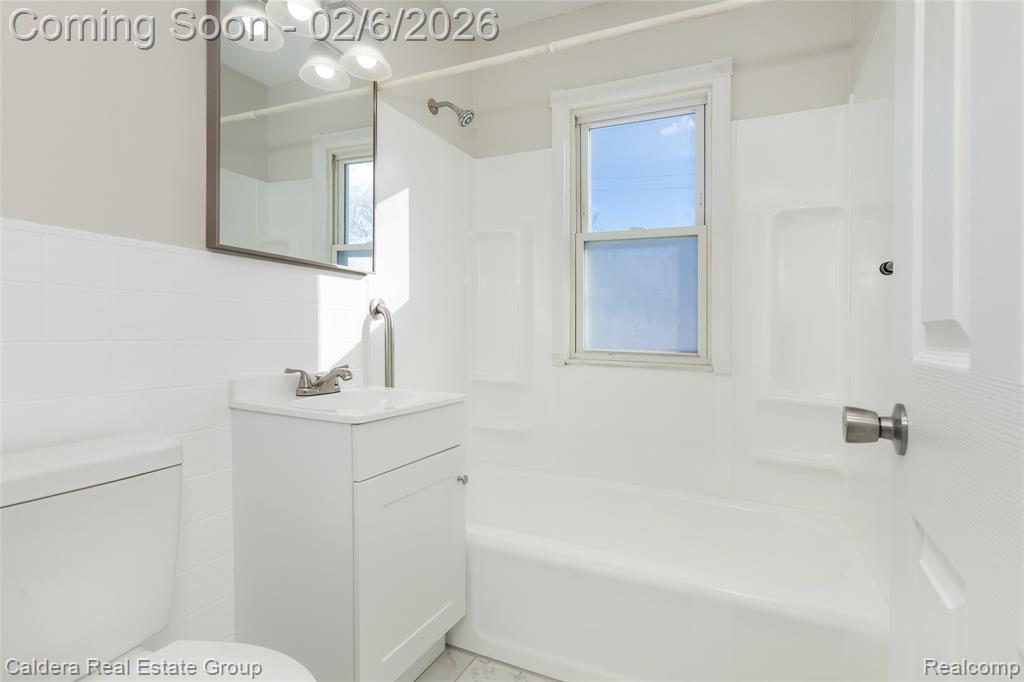 44686 Davis Drive, Utica, MI 48317 — Photo 16