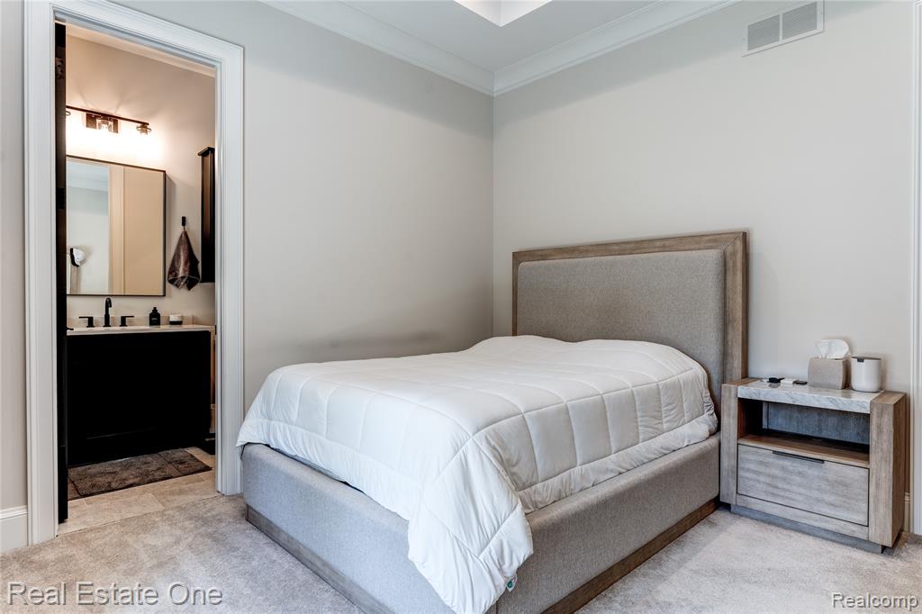 3370 Bloomcrest Drive, Bloomfield Hills, MI, 48304