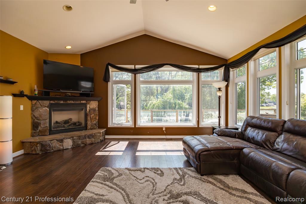 3251 Mann Road, Clarkston, MI — Photo 11