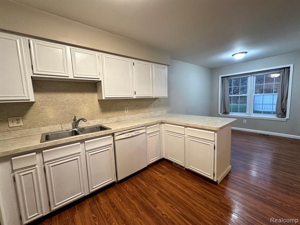 41778 BROQUET Drive, Northville, MI 48167 — Photo 4