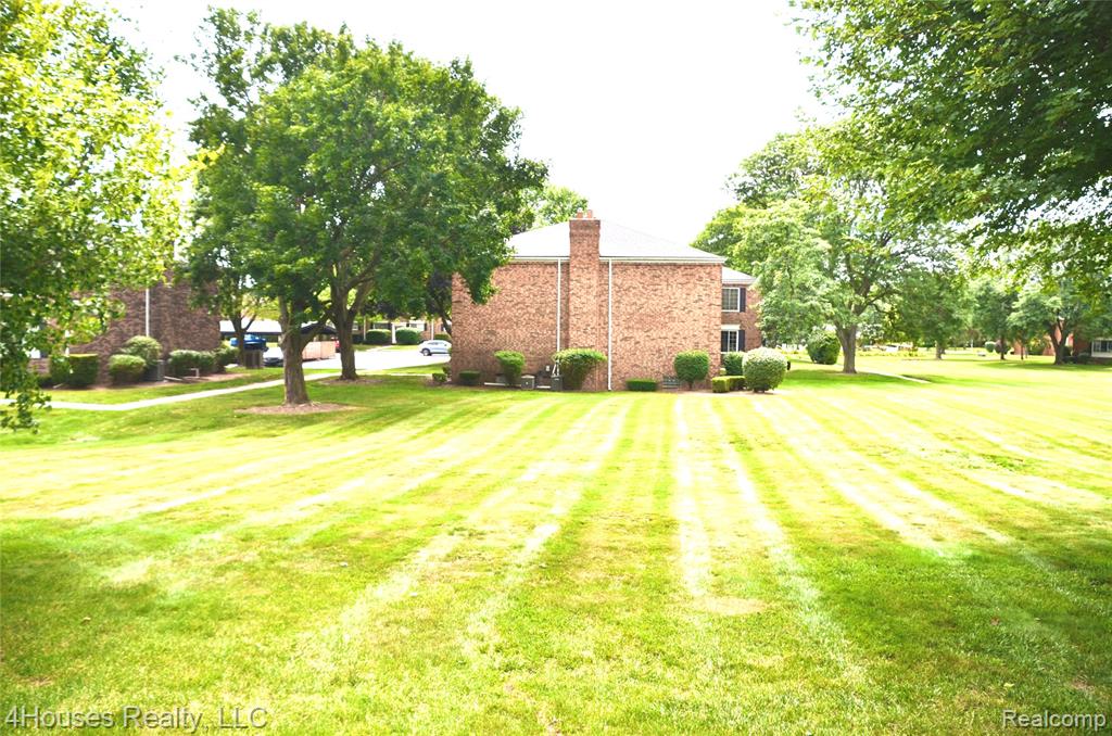 737 E Fox Hills Drive, 180, Bloomfield Hills, MI 48304 — Photo 22