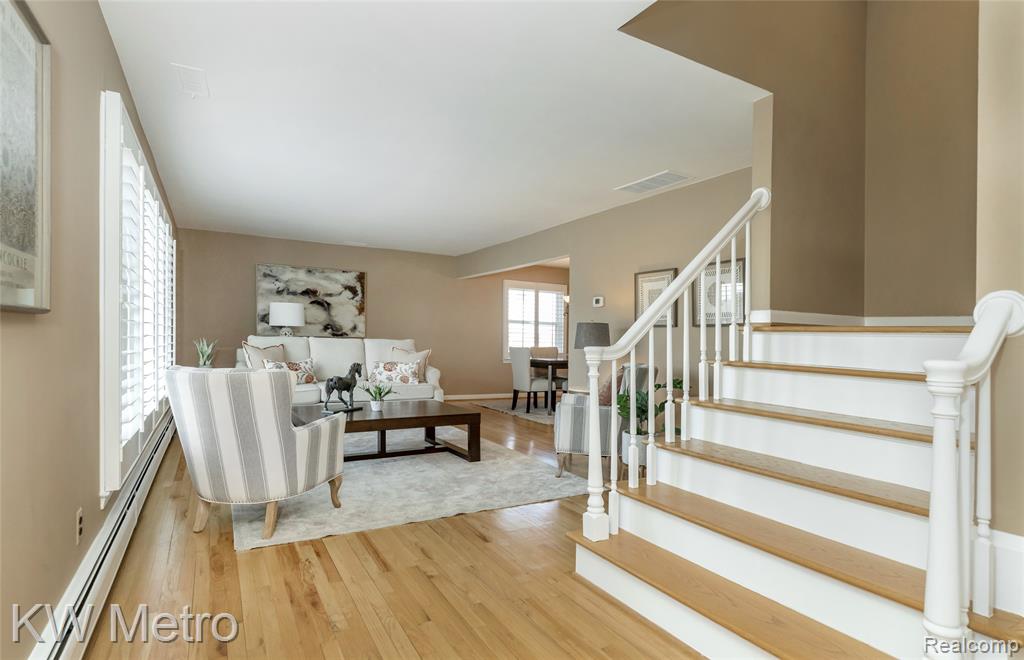 5897 Sutters Lane, Bloomfield Hills, MI 48301 — Photo 9