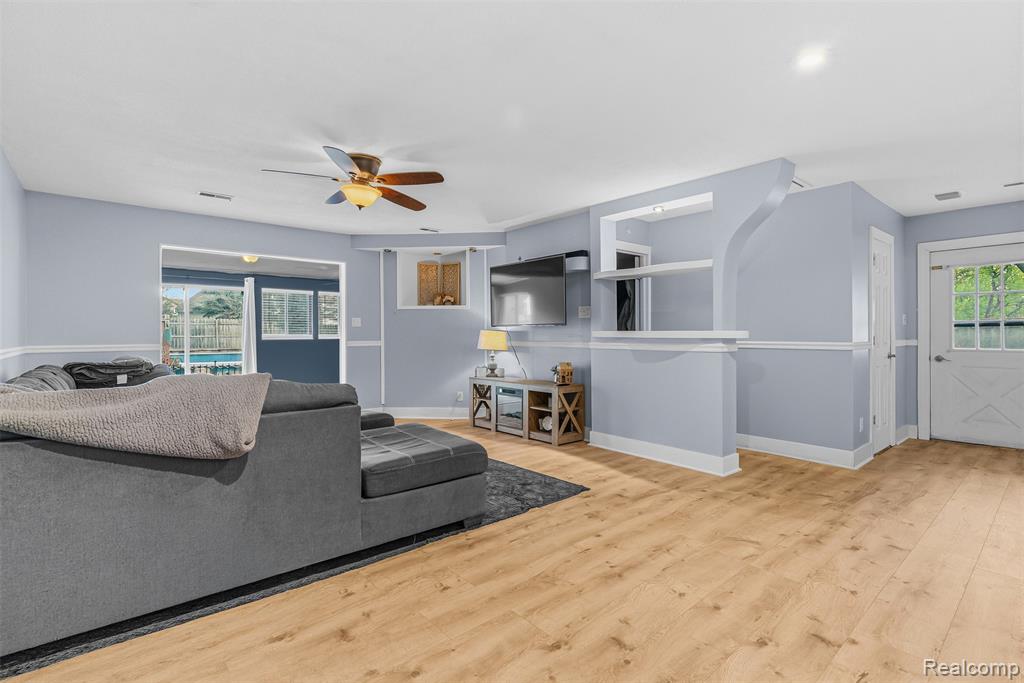 5710 Lake Grove Drive, White Lake, MI 48383 — Photo 4