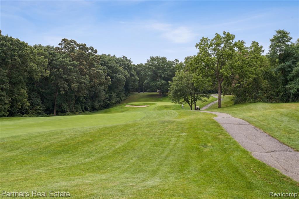 4757 Roundtree Drive, Brighton, MI 48116 — Photo 54