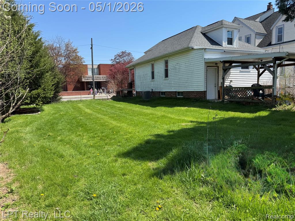 2624 10th Street, Wyandotte, MI 48192 — Photo 2