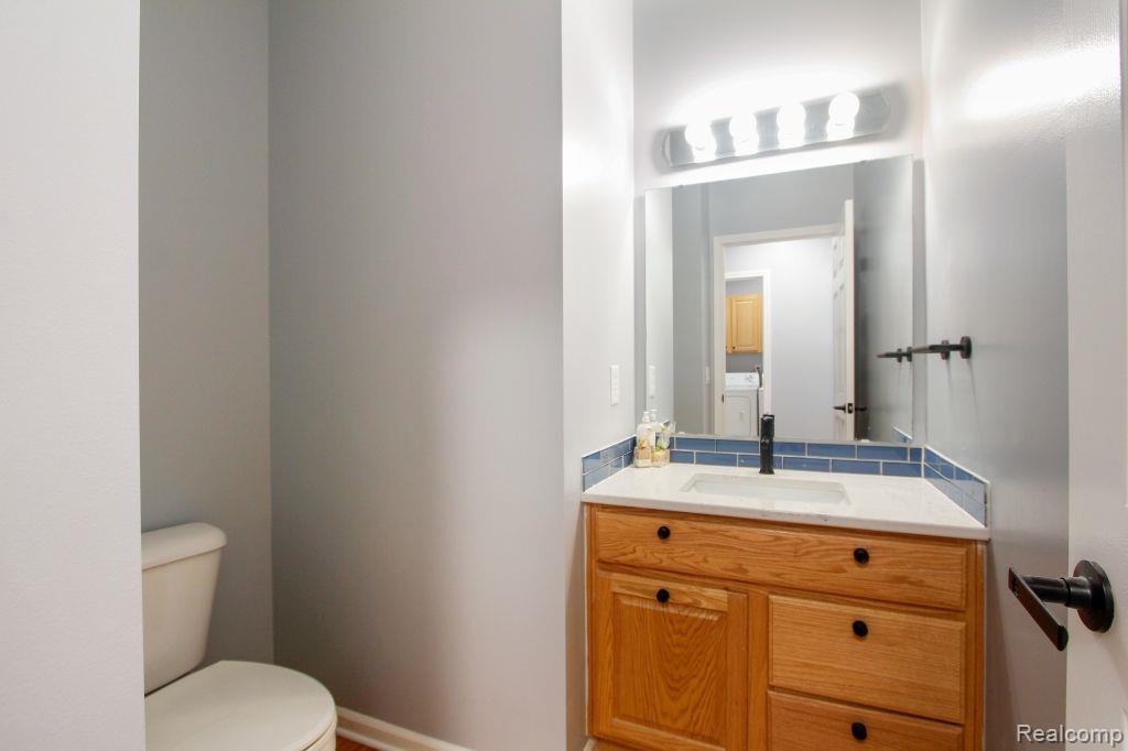 42985 RIVER BEND Drive, Plymouth, MI 48170 — Photo 23