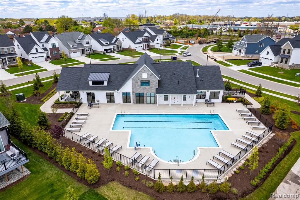 5545 Helmsdale Boulevard, West Bloomfield, MI — Photo 53