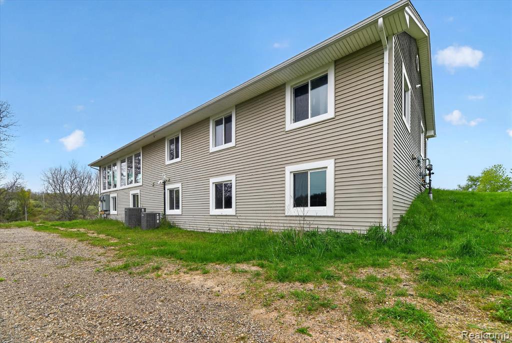 11280 Hegel Road, Goodrich Vlg, MI — Photo 56