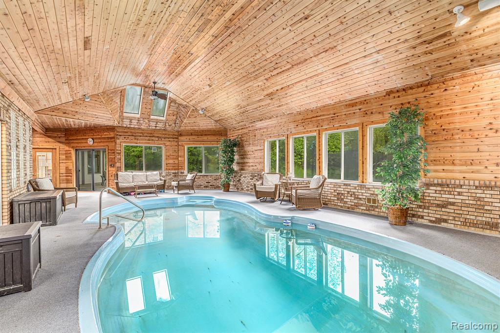 6140 Seymour Road, Swartz Creek, MI 48473 — Photo 38