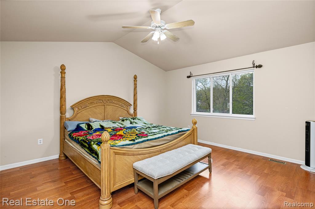 7295 W Maple Road, West Bloomfield, MI — Photo 14
