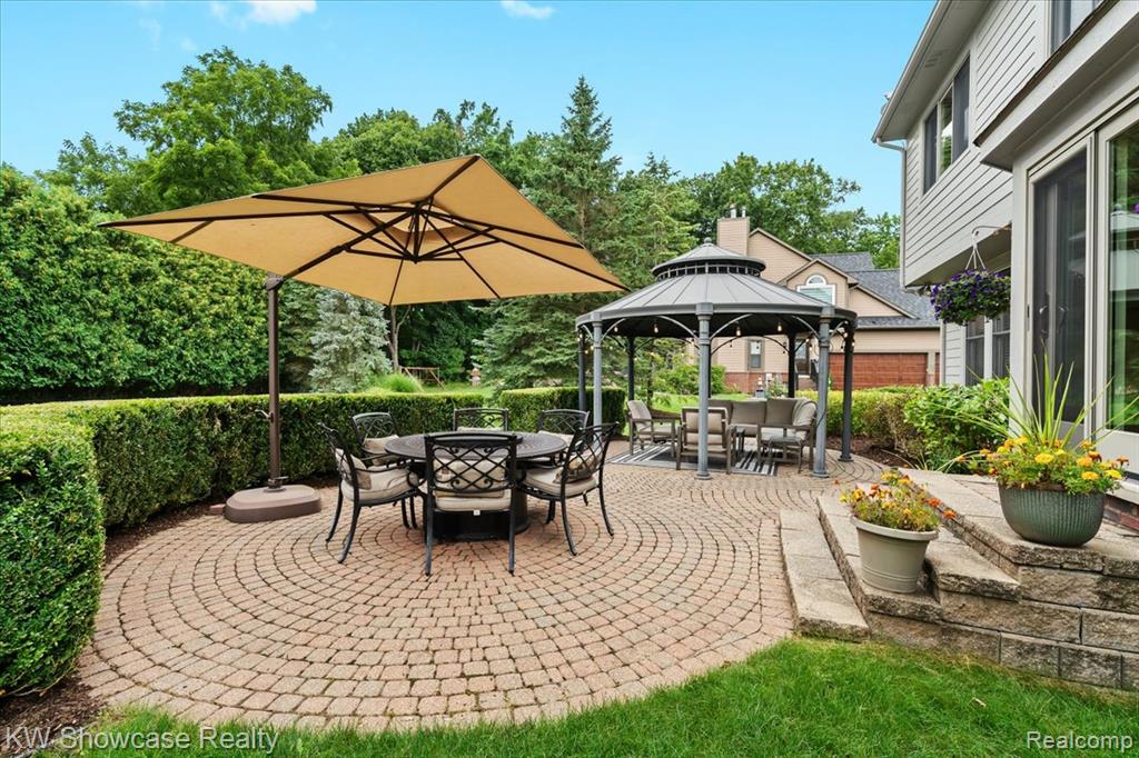 45776 Bristol Circle, Novi, MI 48377 — Photo 38