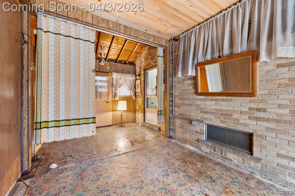 516 E Woodward Heights Boulevard, Hazel Park, MI 48030 — Photo 24