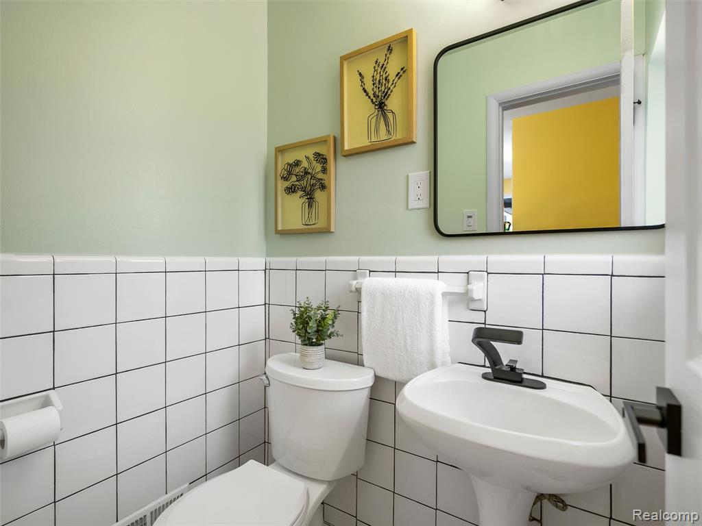 4041 Yorba Linda Boulevard, Royal Oak, MI 48073 — Photo 37
