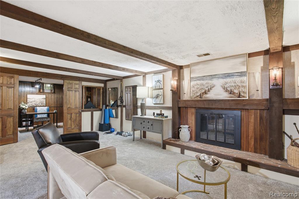 6608 Red Cedar Lane, West Bloomfield, MI 48324 — Photo 31