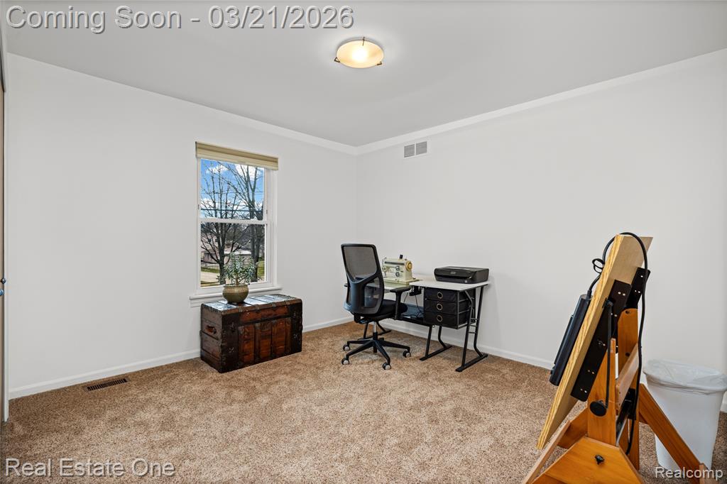 1065 Round Lake Road, White Lake, MI — Photo 16