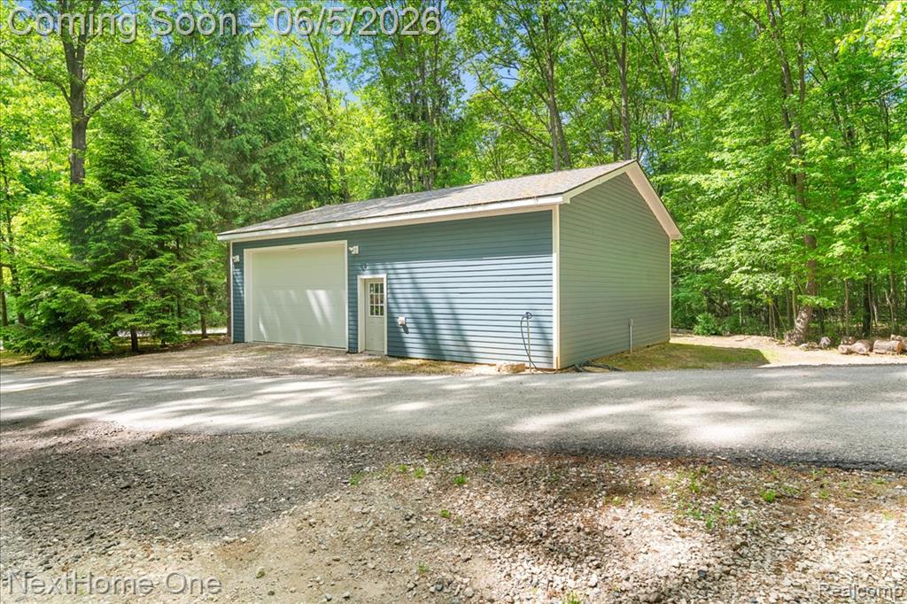 2533 Spring Grove Drive, Brighton, MI 48114 — Photo 5