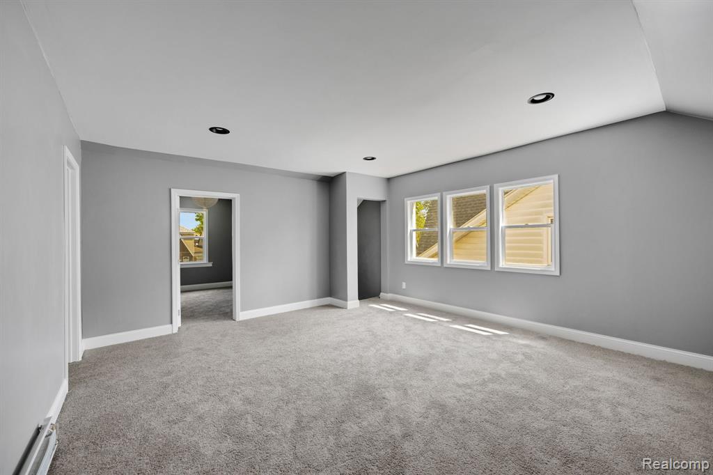 9201 BOLEYN Street, Detroit, MI 48224 — Photo 9