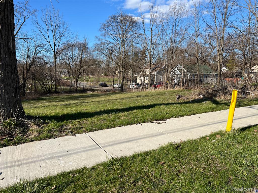 63 BELLEVUE Street, Pontiac, MI 48342 — Photo 9