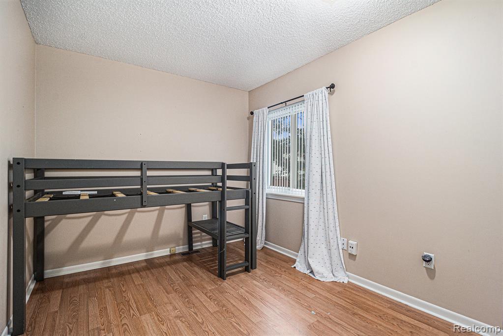 5524 Aylesbury Drive, Waterford, MI 48327 — Photo 17