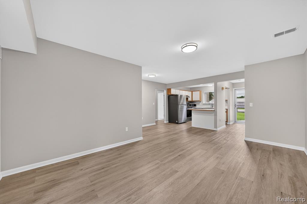 44393 Sunnyside Drive, 38, Sterling Heights, MI 48313 — Photo 14