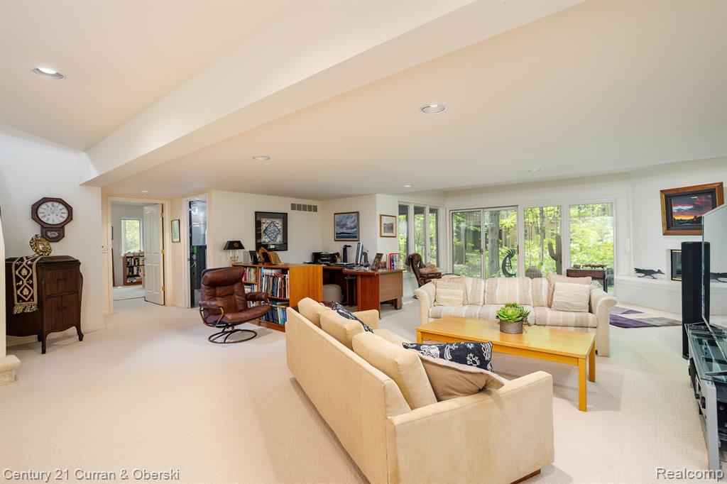 46515 Arboretum Circle, Plymouth, MI 48170 — Photo 25